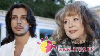 ���_˹�良Ů���������ռӆ���ϲ�����P̥