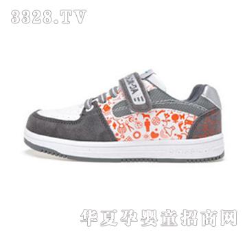 �W������ͯ��ɫ�\��Ь