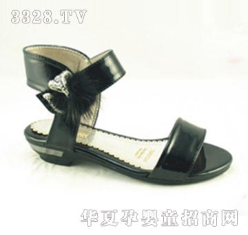 ͯ��Ůͯ��ɫ�и���Ь