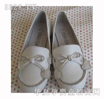 ���ؿ�Ůͯ��ɫ�������eЬ