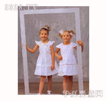 ���ə�ͯ�b��ɫ�B��ȹ