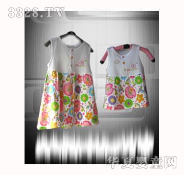 ��֮�Ҳ�ɫ�B��ȹ