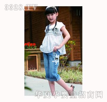 �����ܰ�ɫ���e����