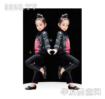 ��Q�Ѻ�ɫŮͯ�b