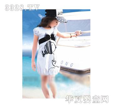 �����ǰ�ɫŮͯ�B��ȹ