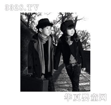 �ȱ��Һ�ɫͯ�b