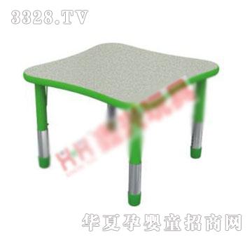 ���d����4����