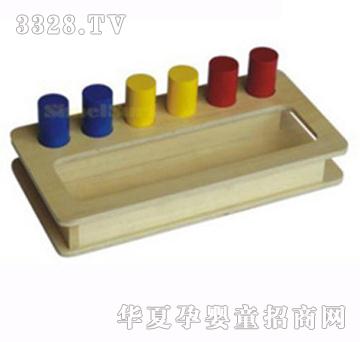 �Ҍ���ɫ�A��Ƕ��