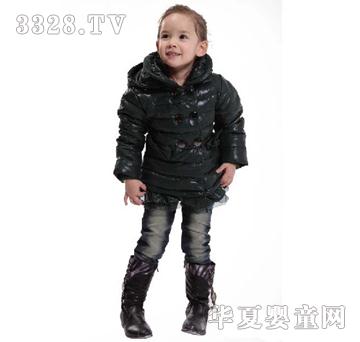 ��ѩŮ�������׺�ɫ