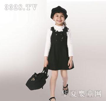 С���Ӻ�ɫȹ�b