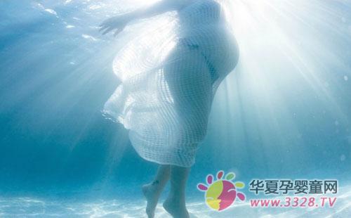 �������W�������