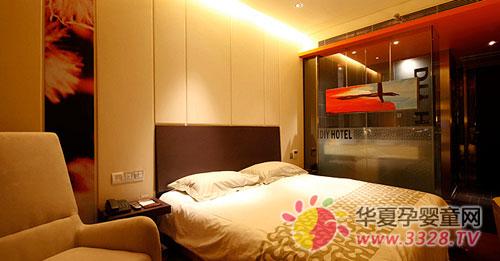 ��11���Ϻ����ģ��չ�[��(hu��)���]��סĪ̩168ӭ��·��