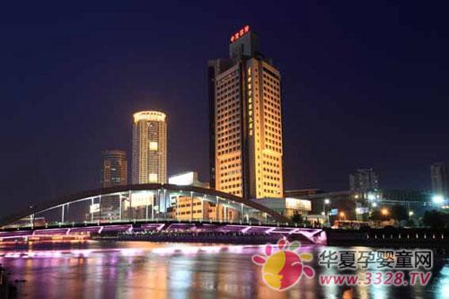 2012�ꌎ��ͯ�b����չ���]���Ō�����(gu��)�H��Ƶ�