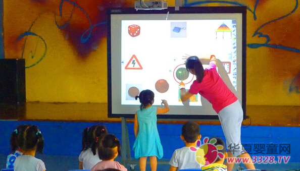 ��Ӱװ僞(y��u)���׃��@�̌W(xu��)���,�ɞ�2016�A�χ��H�׽�չ�����L(f��ng)����