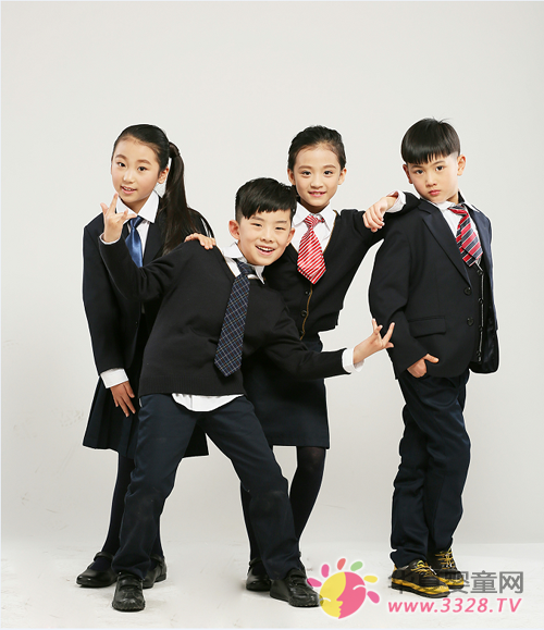 ¡�̷���M�v�Ϻ����HУ��չ����ʮ���d��עУ���ل�(chu��ng)��(j��ng)��